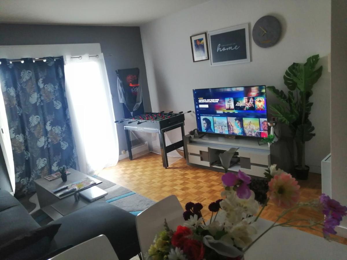 Chambre Dans Appartement A Niort Exterior photo