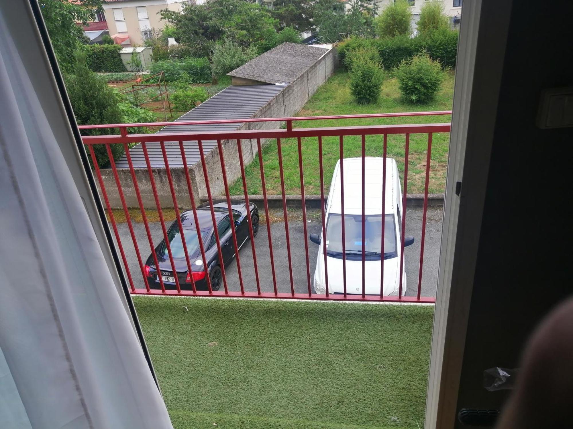 Chambre Dans Appartement A Niort Exterior photo
